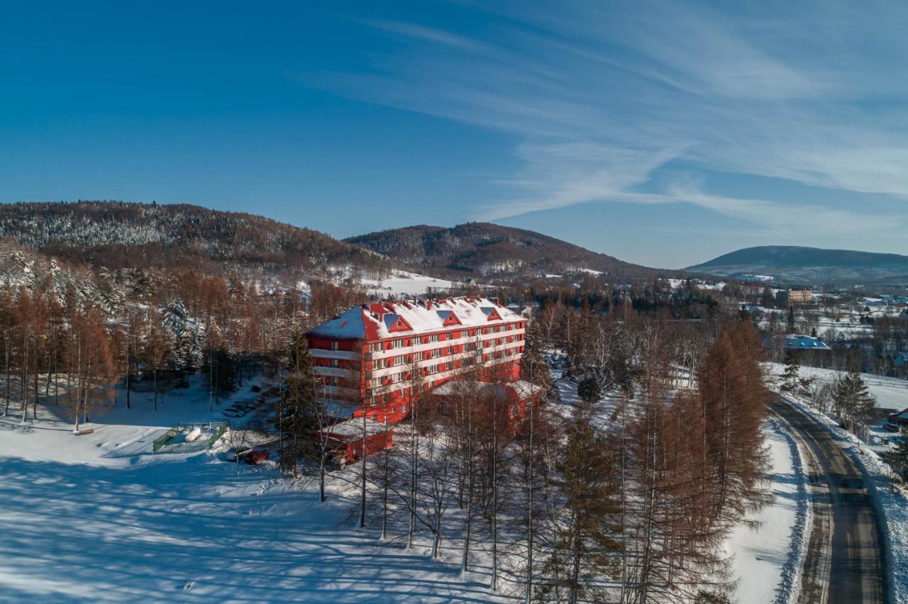Osrodek Uzdrowiskowy Beskid Hotel Wysowa-Zdrój Kültér fotó